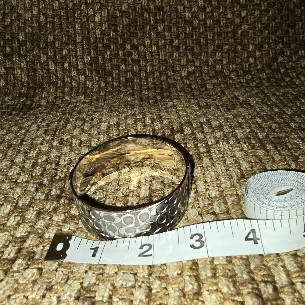 Silver bangle